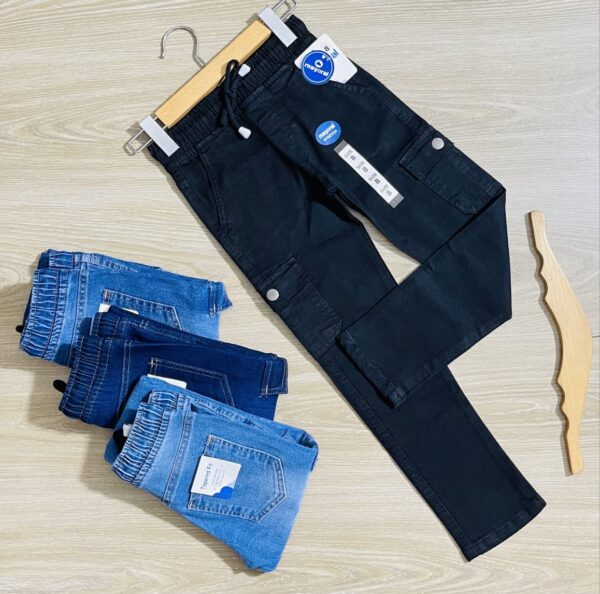 WhatsApp-Image-2024-10-25-at-17.07.40.jpeg ADULT BOYS DENIM CARGO JOGGERS